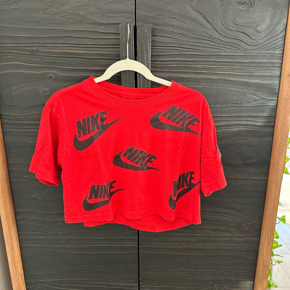 Nike Oversized Cropped T-Shirt